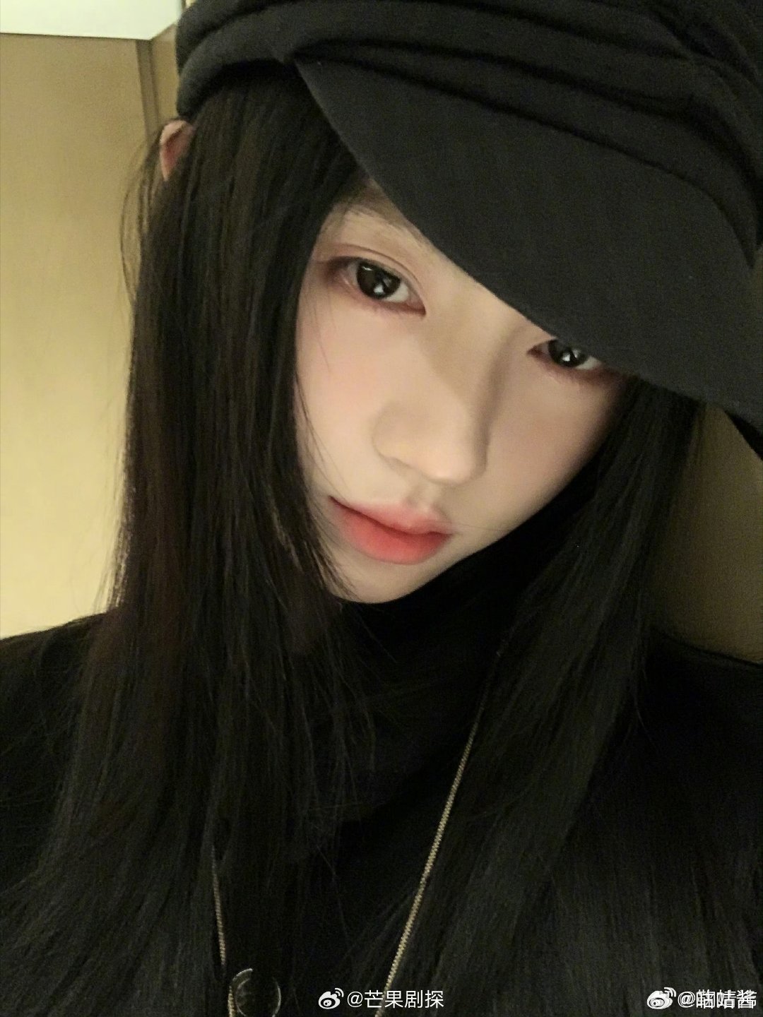 鞠婧祎九张图三个帽子鞠婧祎帽美如花好美的鞠姐，真是什么风格的帽子都能驾驭呀 