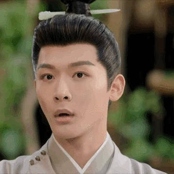 张晚意的演技最近被审判了，不是科班出身吗？ ​​​