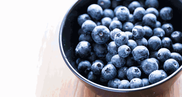 熬夜伤身体？多吃这3类食物补救！附致癌风险提醒
 
熬夜已成现代人常态，可你知道