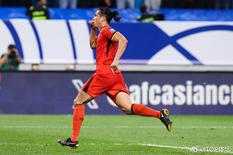 #国足fifa排名上升一位# 双方评论年龄，身价差距很明显啊！！咱们一代不如一代