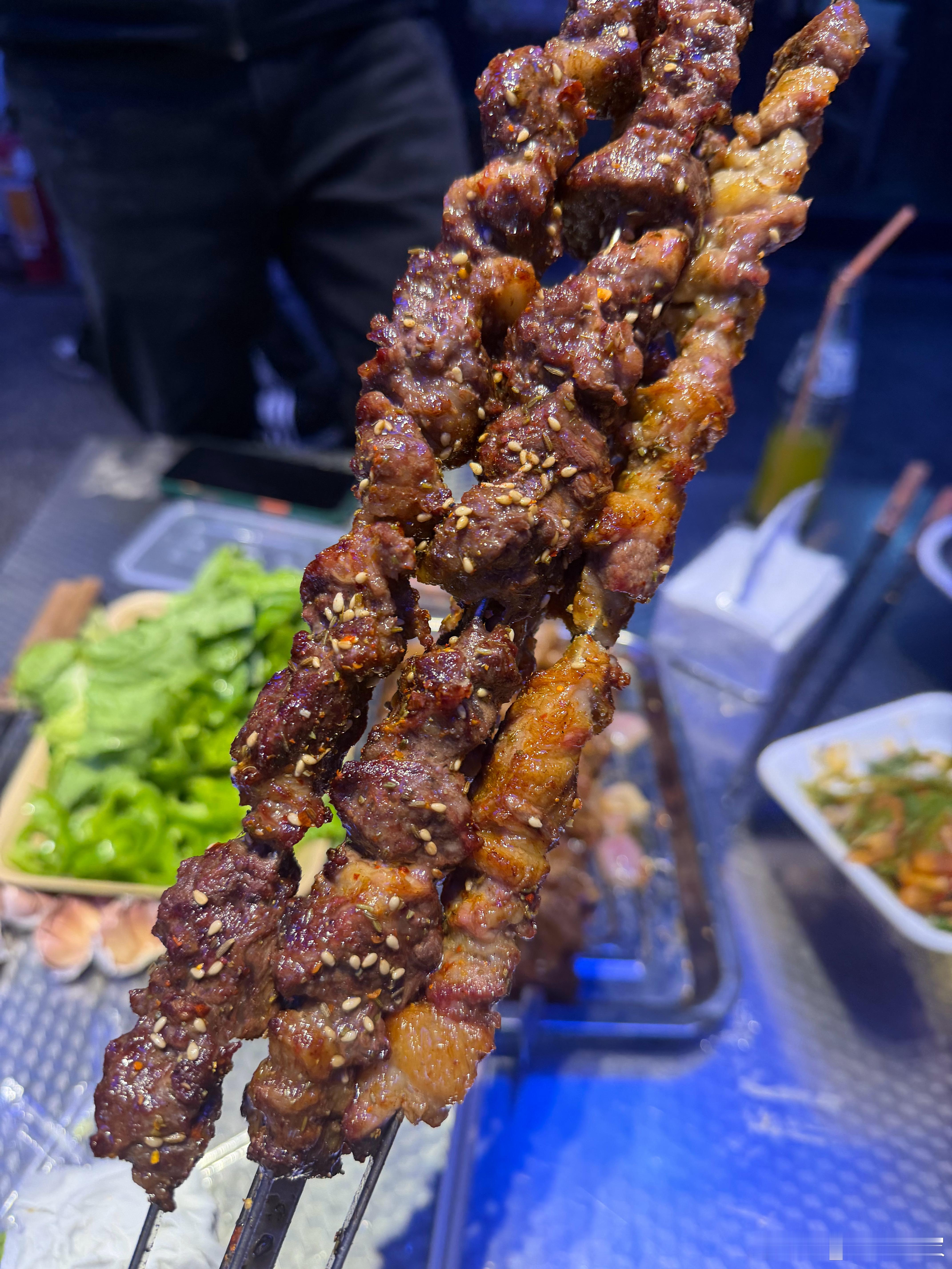 昨晚在杭州吃的东北烧烤，还行吧 杭州