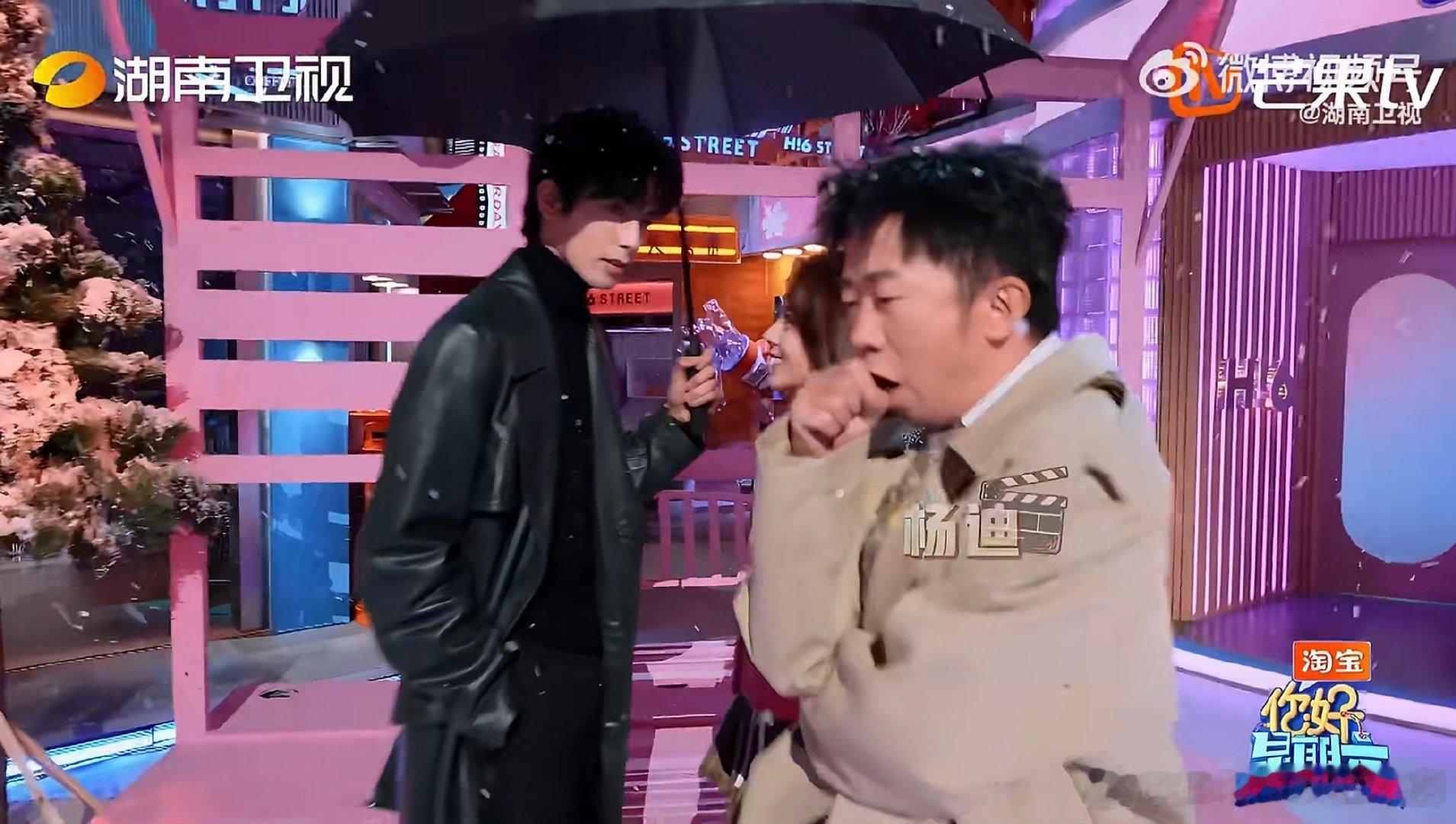 宋威龙赵今麦还原骄阳似我伞下额头吻 你好星期六 看一次心动一次，宋威龙赵今麦的适