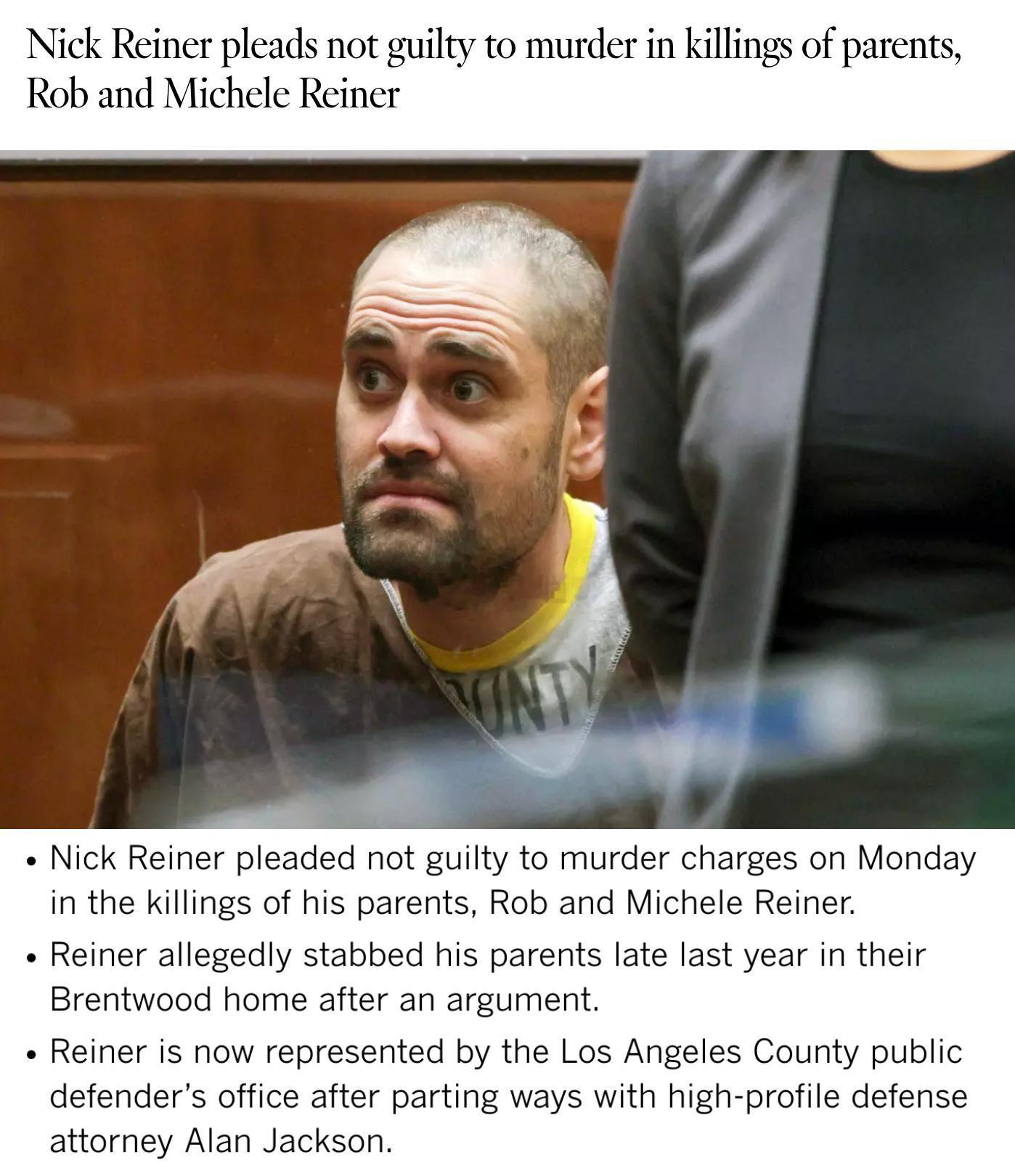 去年把亲爹Rob Reiner（电影《怦然心动》的导演）和亲妈Michele残忍