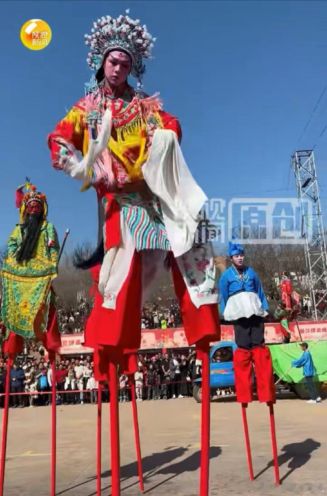 10岁男孩1.8米高跷过年大跳科目3 这就是传承，我国的很多民俗文化和技艺是需要