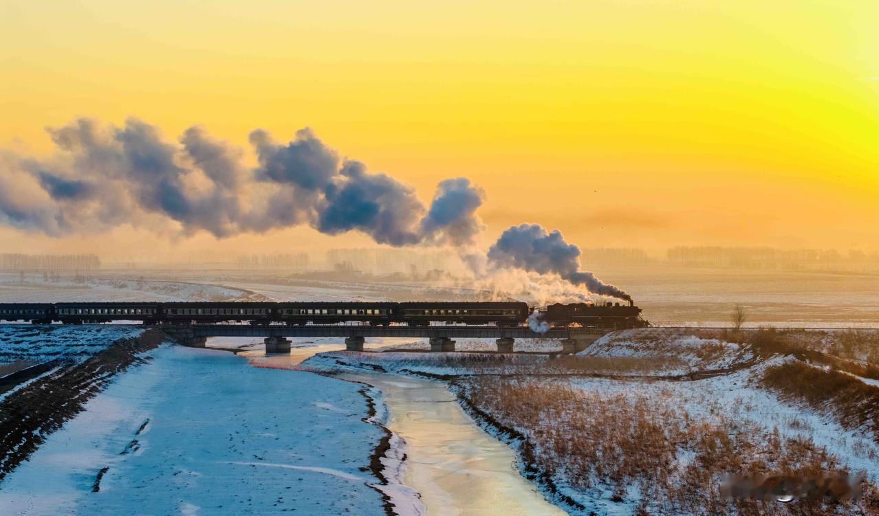《金戈铁马迎朝阳》金戈铁马踏雪图 剑气直冲云霄 调兵山蒸汽机车旅游摄影季！