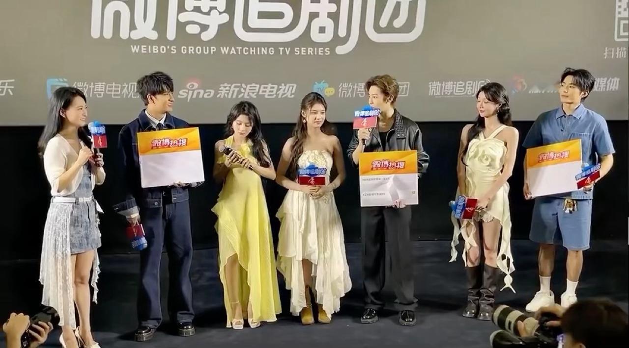 侯明昊说谢嘉鱼把散装的家变完整 散装的家，因为谢嘉鱼变成了完整的家。侯明昊说起萧
