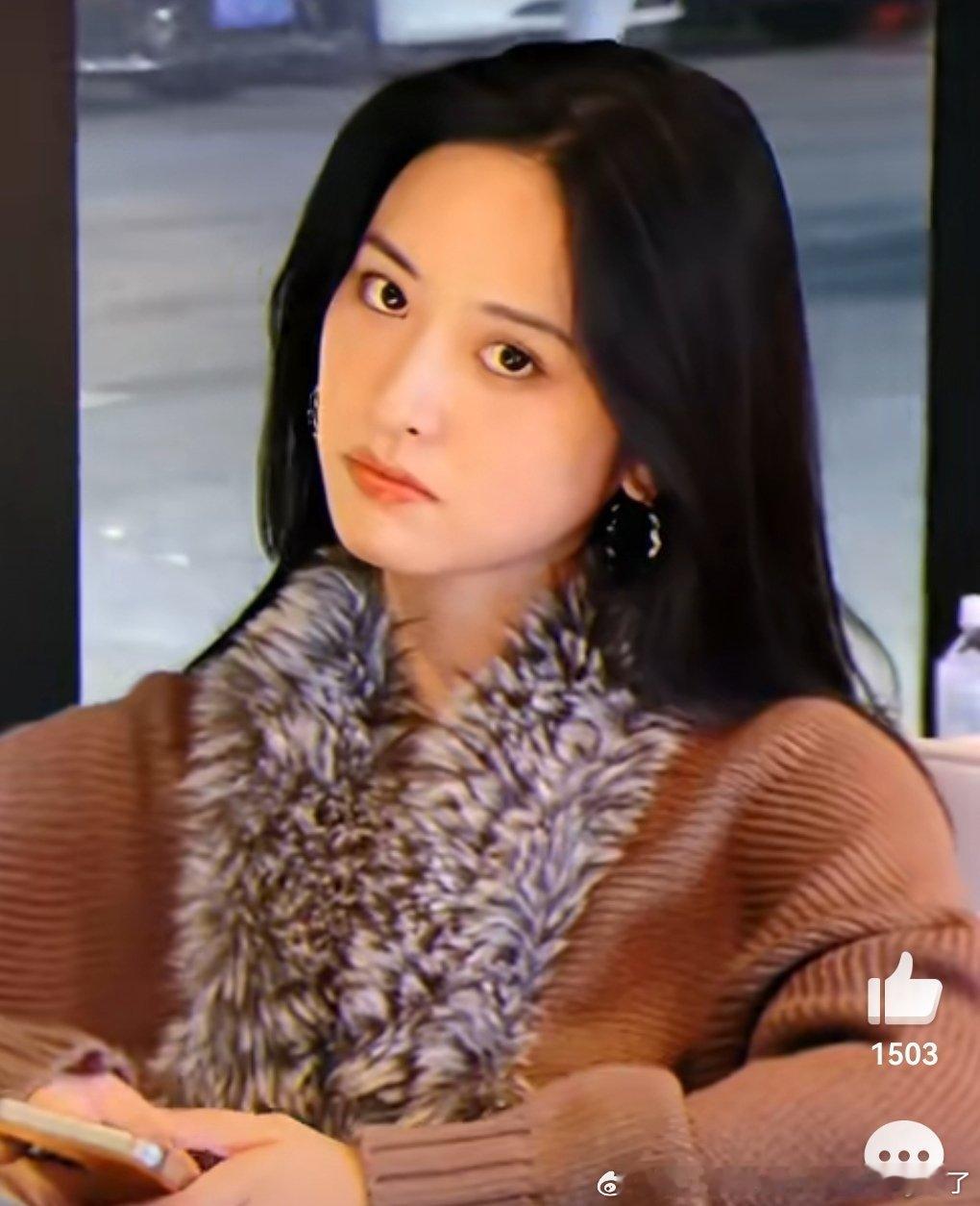 太好笑虽然怼脸也不咋好看，但是全视频0帧半身以上的瞬间 