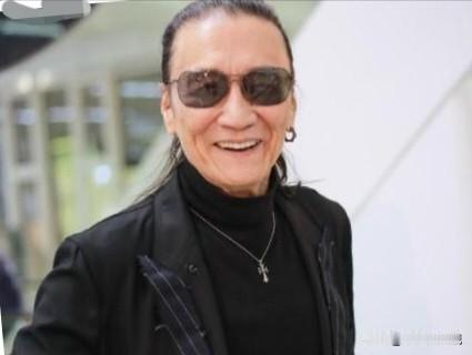 临终最后一口气，硬是等儿子从内地赶回才肯咽下——这个把“不管发生什么，场面都要撑