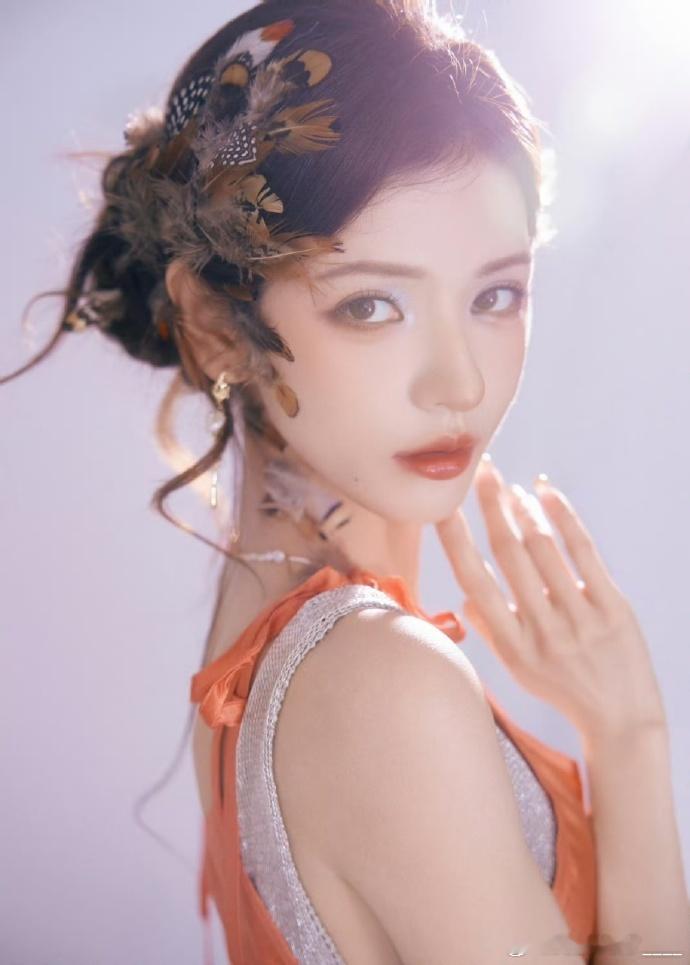 张予曦美若星辰，舞姿教学各具风采，《千秋令》趣味横生，主演个性鲜明，视觉盛宴，不