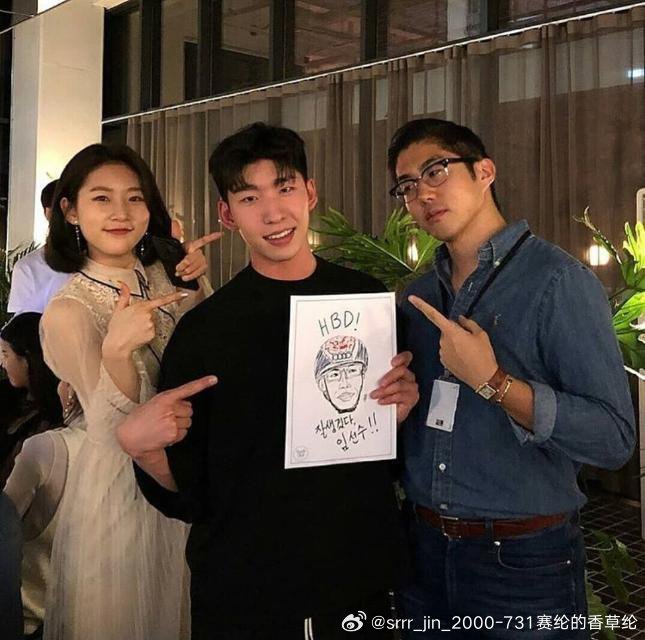 金赛纶[超话] 你，又留我一个人。 ​​​