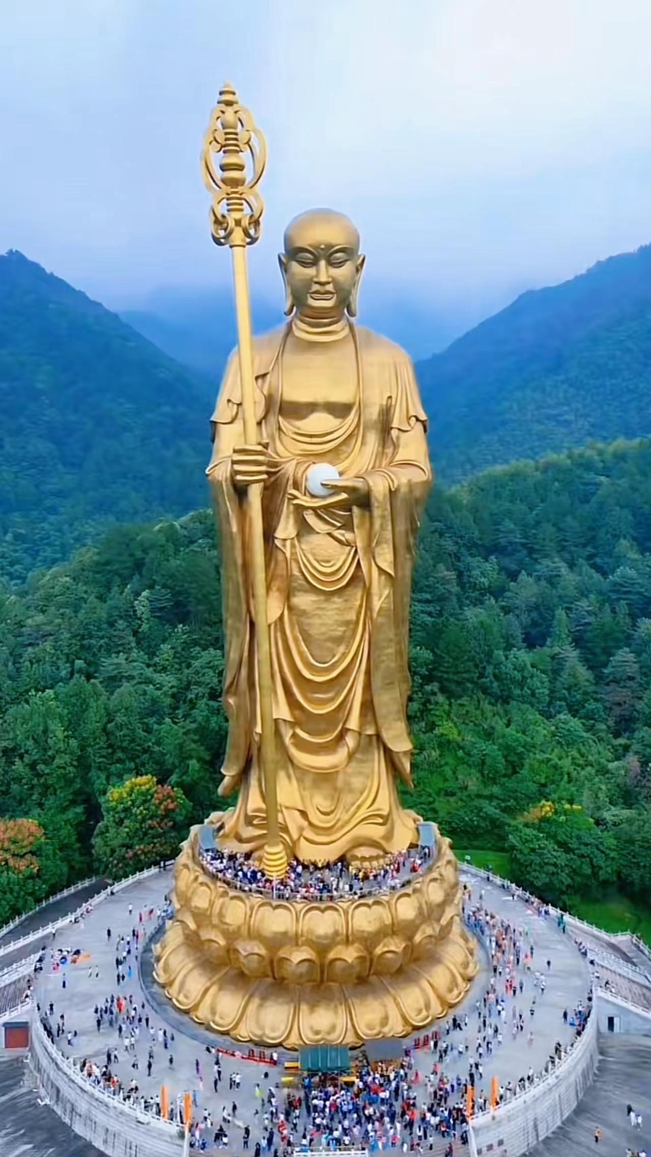 南无大愿地藏王菩萨。地藏王菩萨 九华山 大愿地藏王菩萨 地藏菩萨本愿经