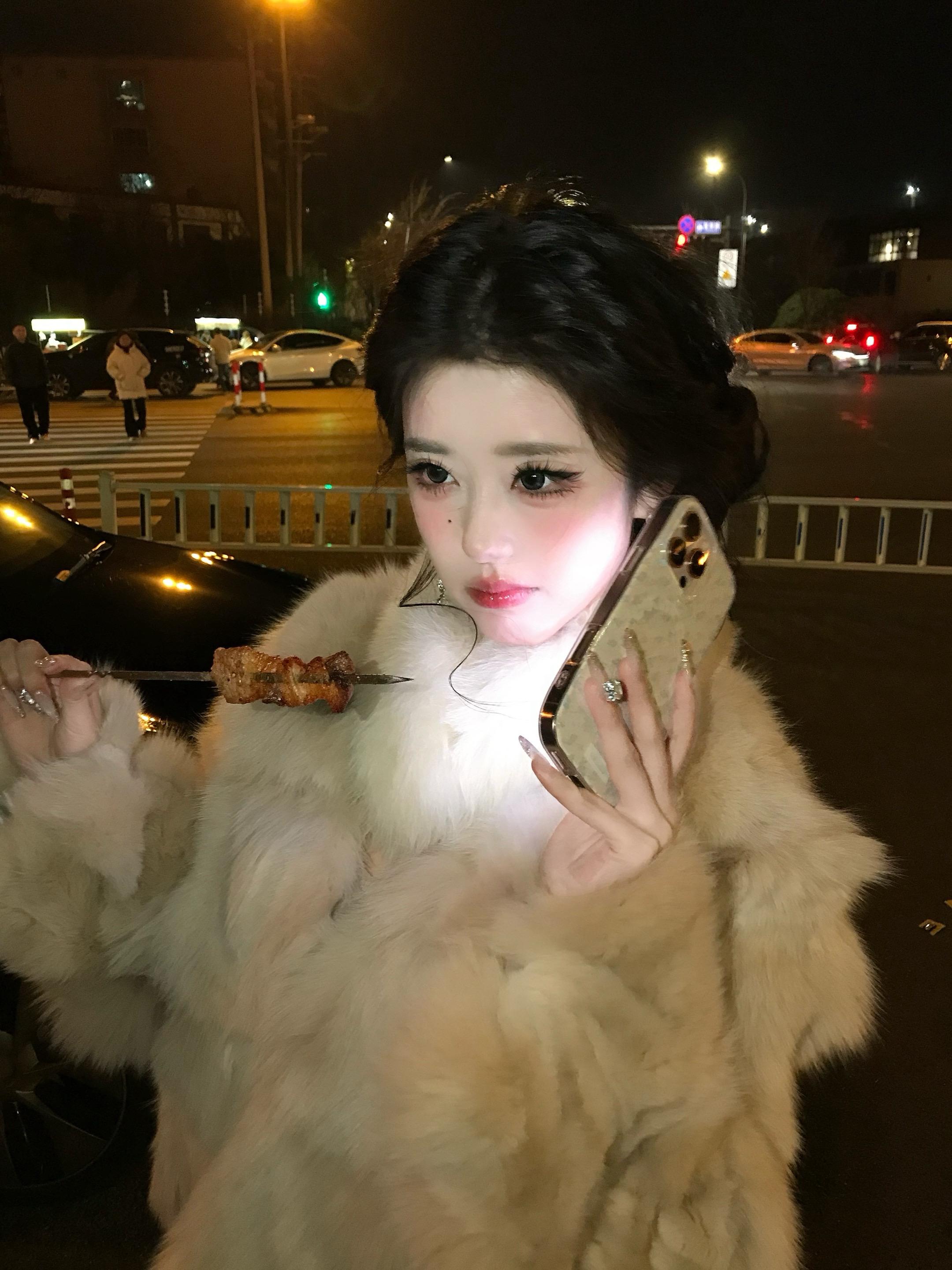 闺闺你拍路边摊也能出片啊 那我将不再吃漂亮饭