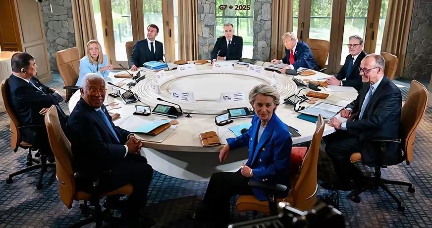演不下去了！G7 峰会还没开，马克龙先背着美日干了件打脸的事。
 
6 月 15