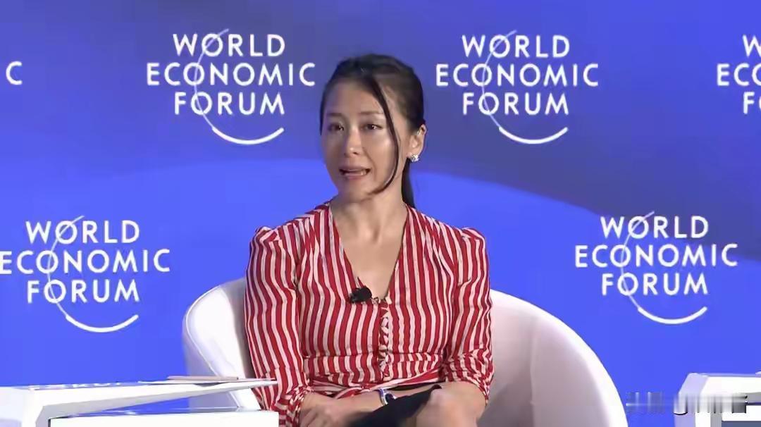 金刻羽给特朗普出了个主意：想锁死中国，就别搞什么100%关税了。反过来，零关税让