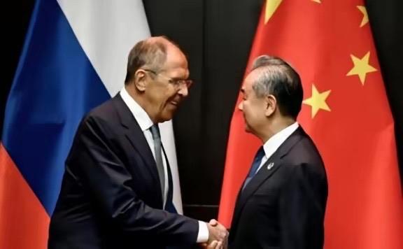 乌克兰终于明白：俄罗斯的真正支持者是谁？不是伊朗、不是朝鲜，而是中国！更出人意料