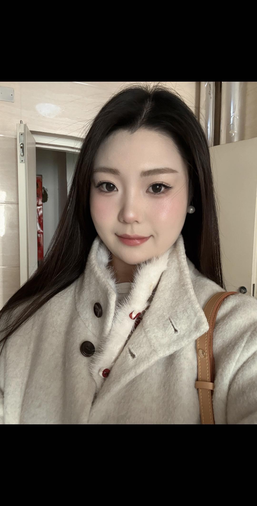 渐渐明白 人和人之间的争辩没有意义 每个人都只能在自己的认知里生活 位...