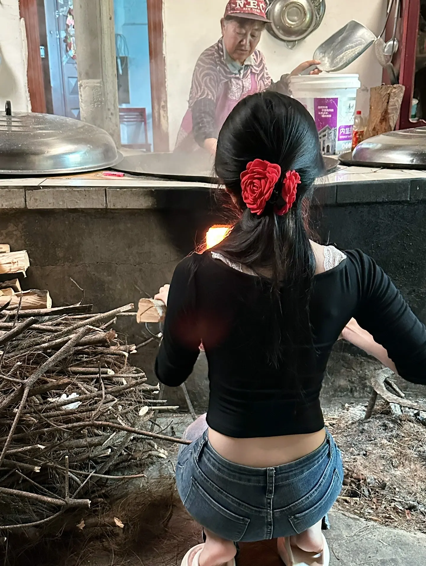 娶了我，忘了她，我喂猪养你，行不行？柴火灶
