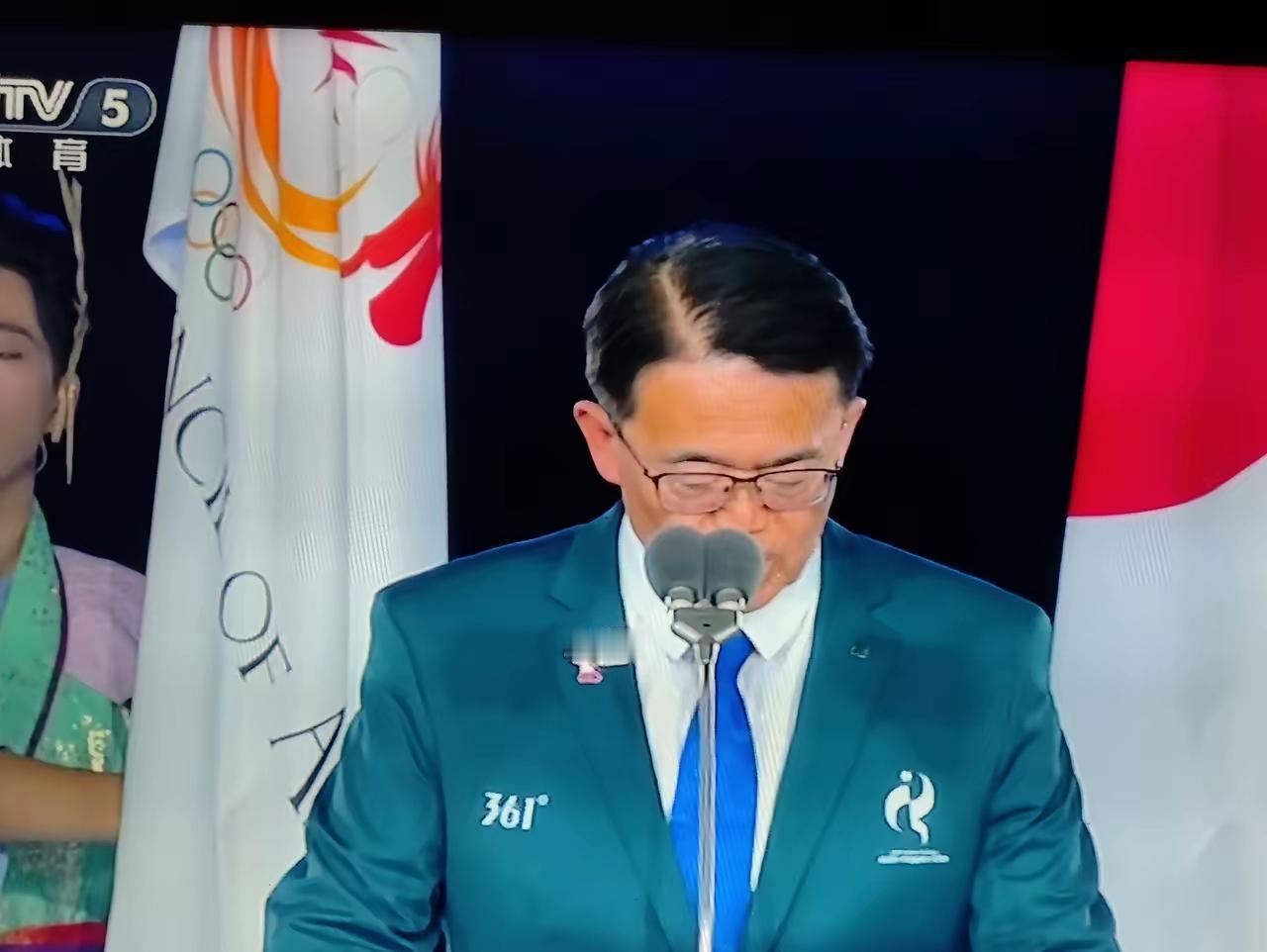 名古屋亚运会开幕式上，您看到了吗？当我看到这一幕时，让我心头一振！

在日本本土