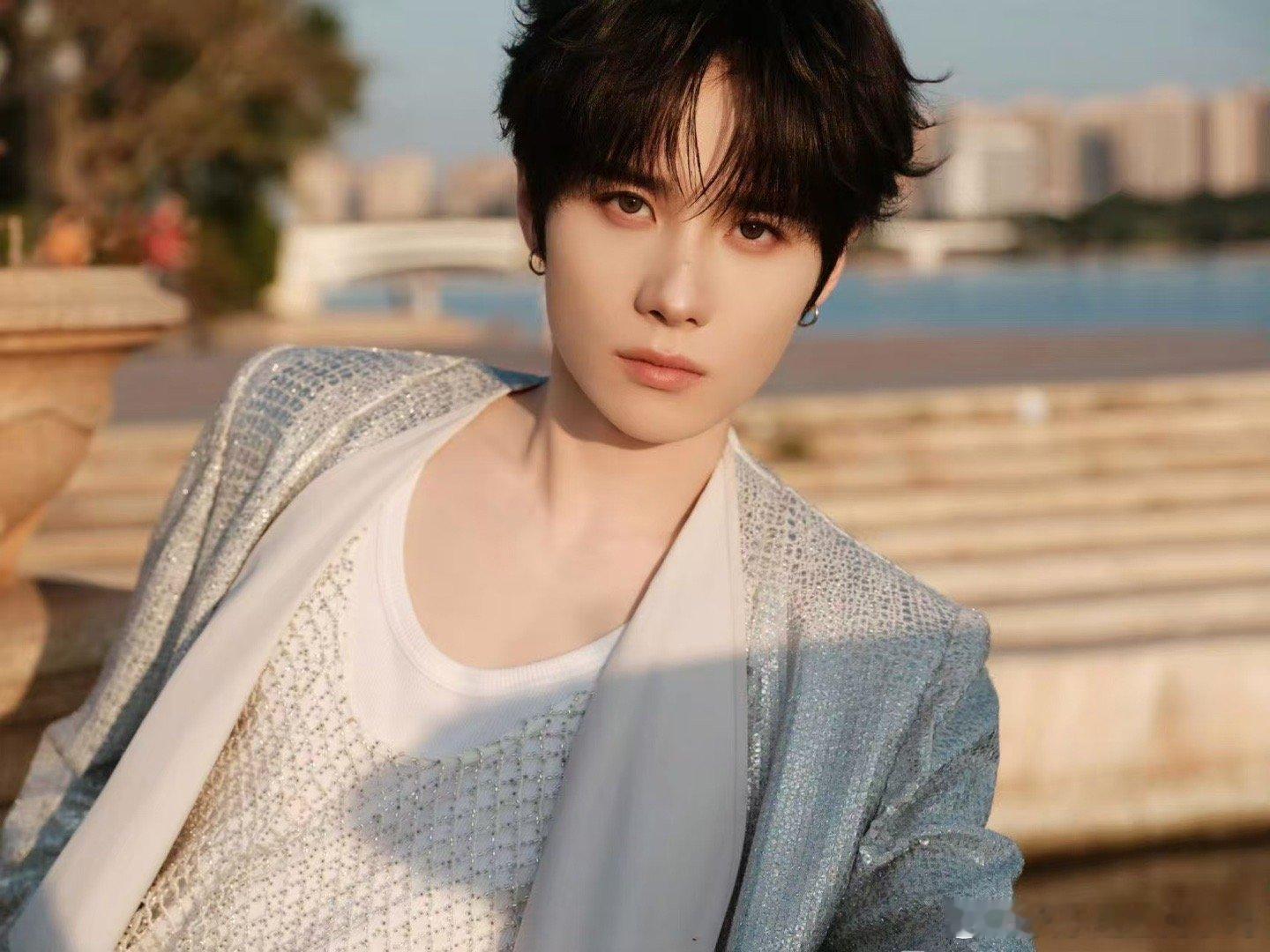 井胧回应和代旭斗舞风华合伙人 斗舞这段真的可以列入“逞强失败现场”。跳之前觉得自