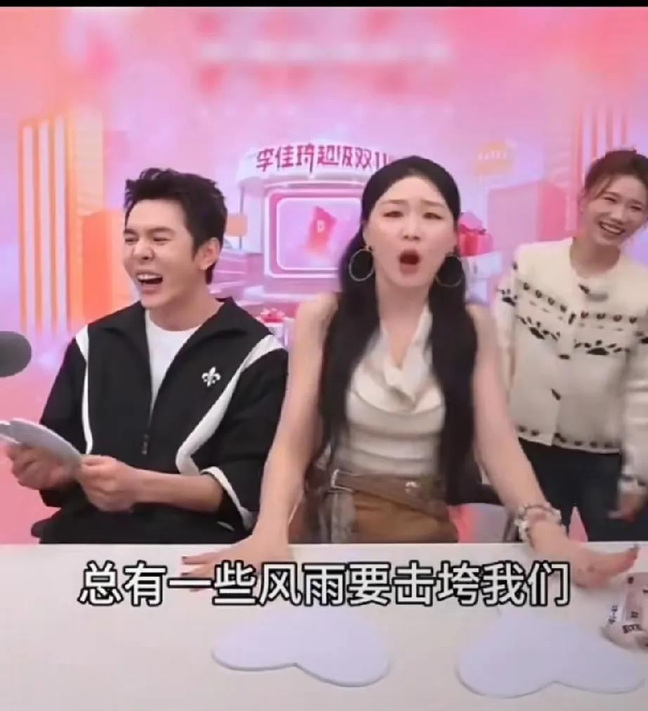 近日的王家卫录音引起圈内的一众轰动，
而王家卫做梦都没有想到，自己说金婧的那两句