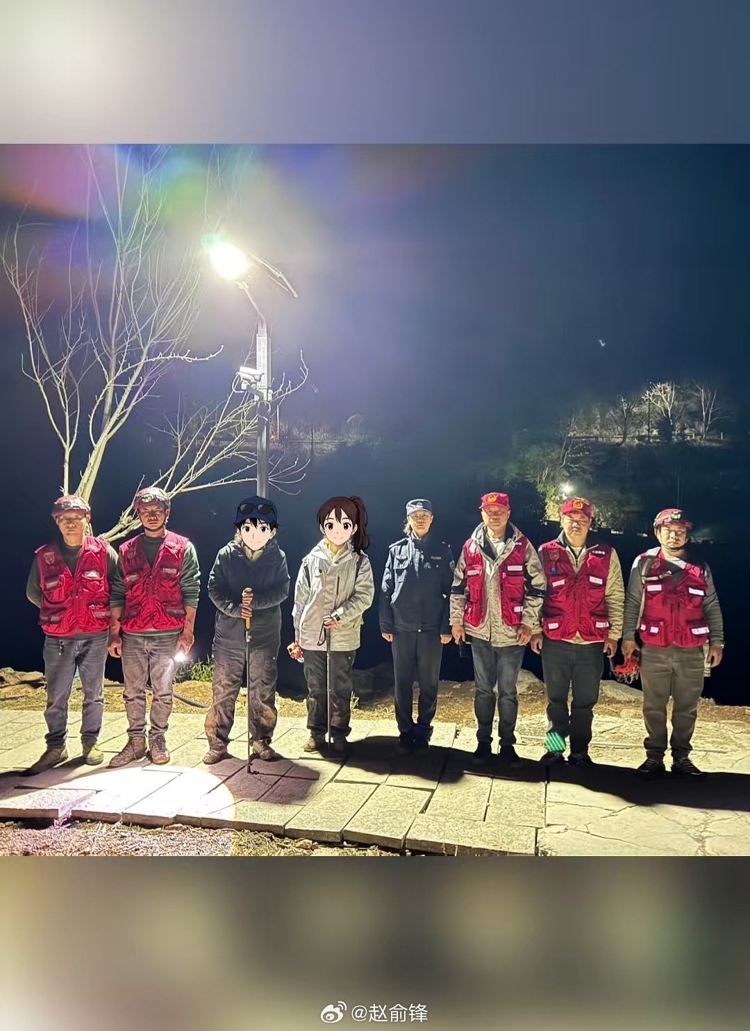 廿一载平安坚守安吉再添三星金鼎荣光 近日，浙江湖州安吉，龙王山两名群众被困情况危