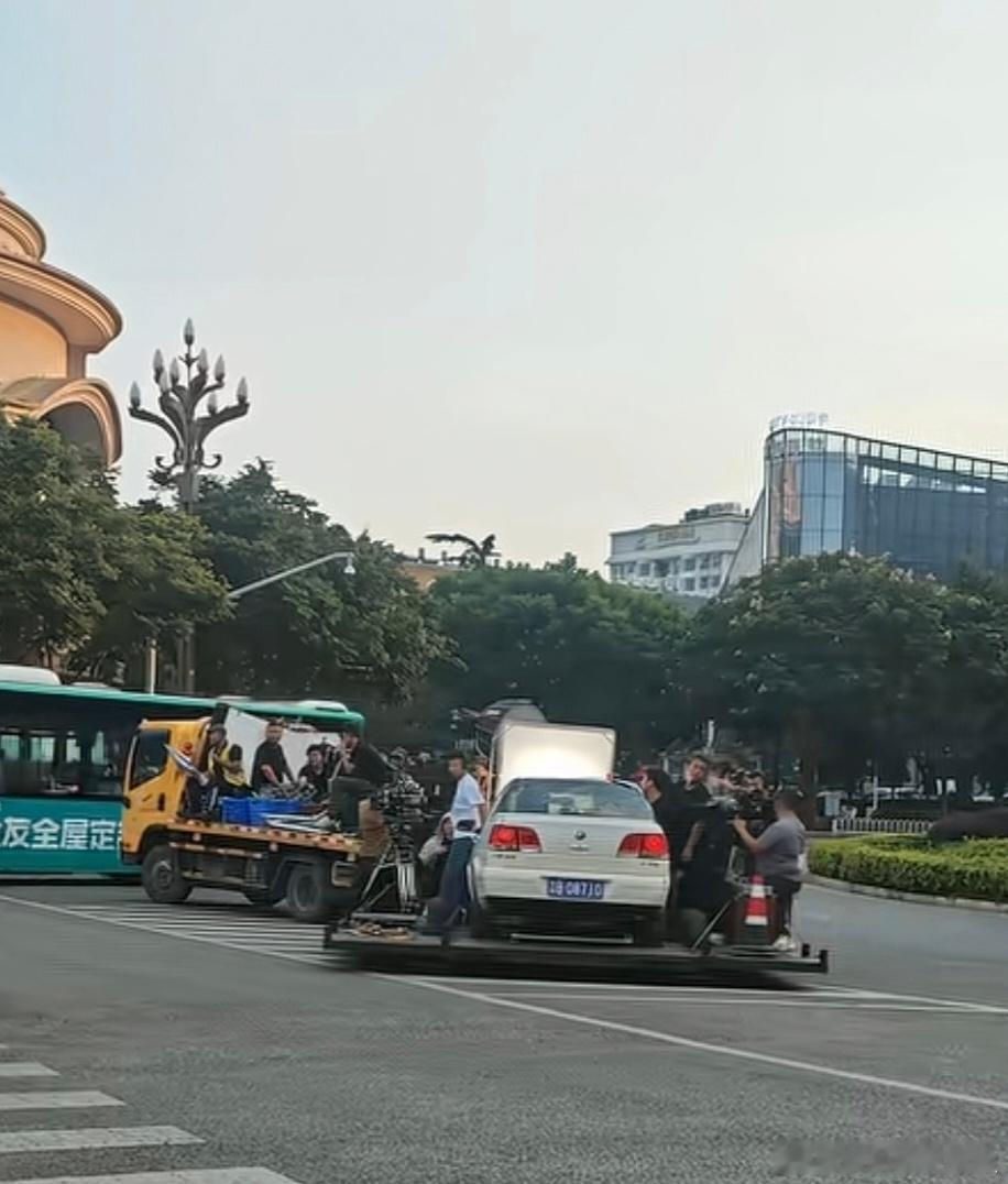 今天这台车在我的各种视频软件里跑了一天了。还有打听有没有看见我家娃的[允悲]。刘