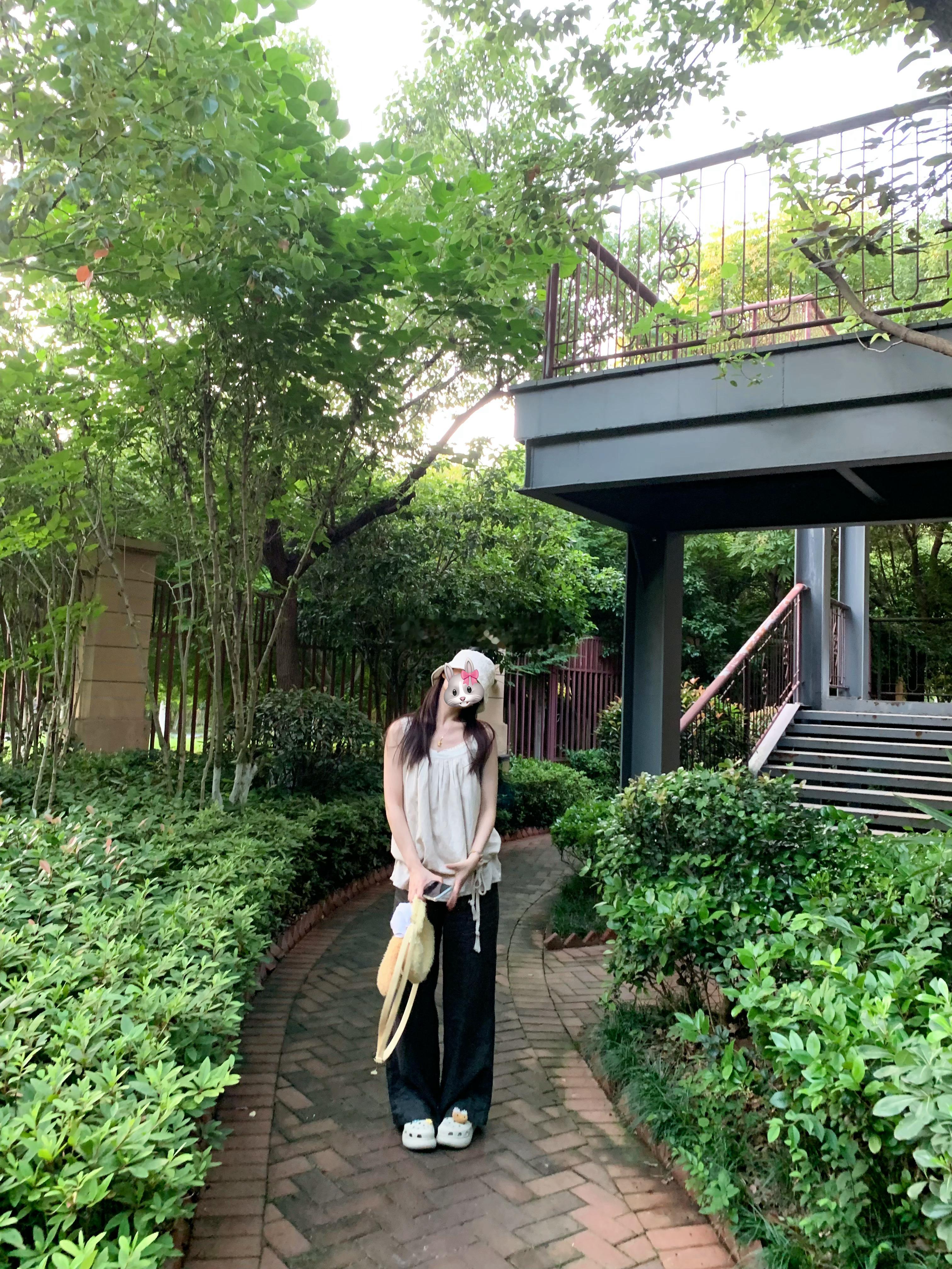 穿搭 已经在思考穿这套去哪里玩咯