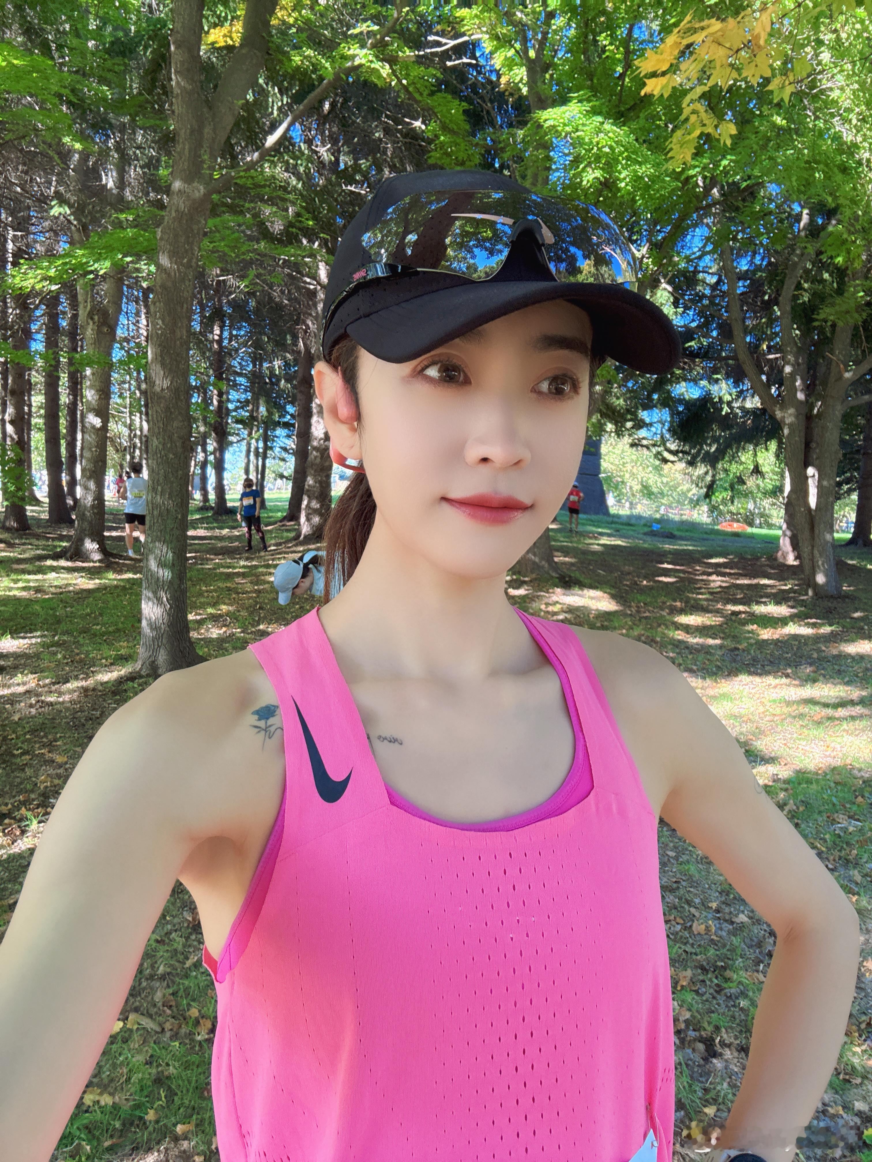 #札幌马拉松# 第二场半马🐴同样的赛道PB10分钟去年跑的非常累，后3公里的大