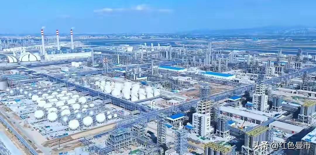 烟台GDP还能追上济南吗
2025年济南GDP1.4+万亿
烟台GDP1.1+万