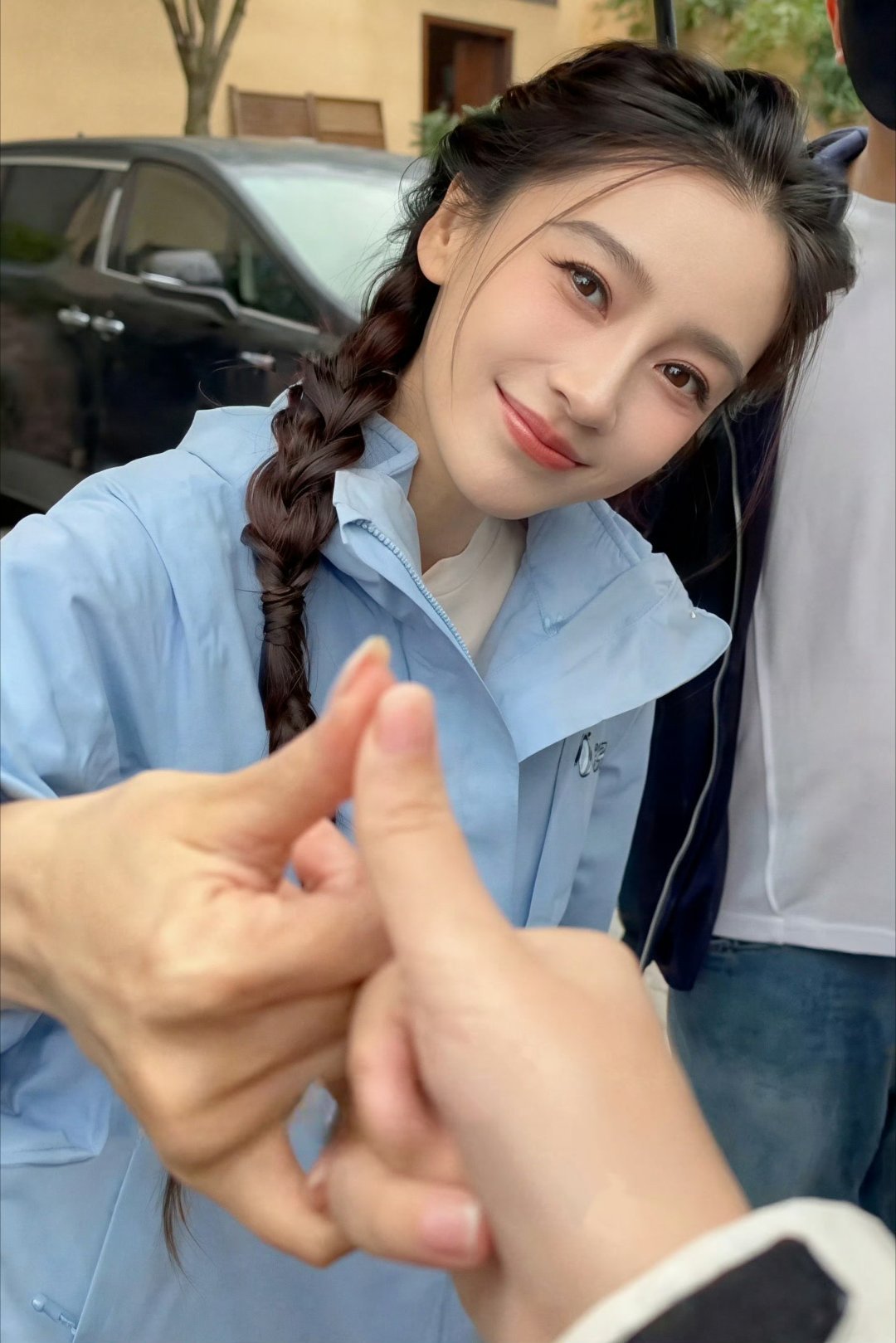 女孩你咋这么美。这么温柔 ​​​