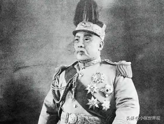 1916年，临死前袁世凯把儿子叫到床前：“你不要送葬，开枪打死穿红衣服的人”，几