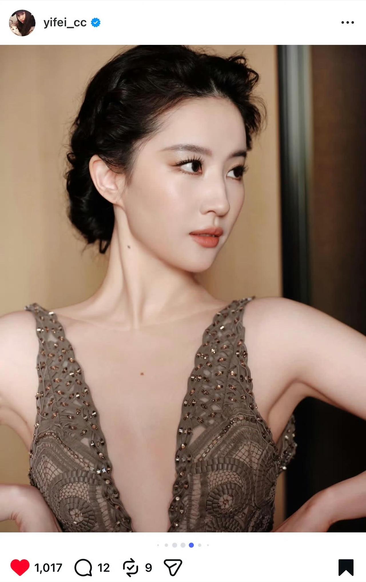 早上看到神仙姐姐刘亦菲 的美貌，心情都跟着明朗起来！