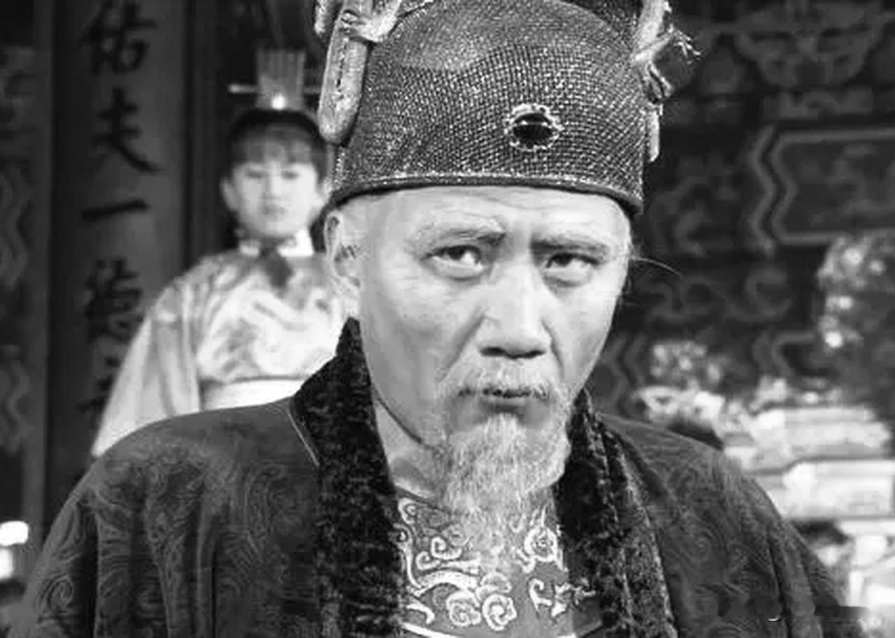 洪武二十七年，南京皇宫某个冬夜的宴席上，一个提着两颗人头的老将，走到了皇帝面前。