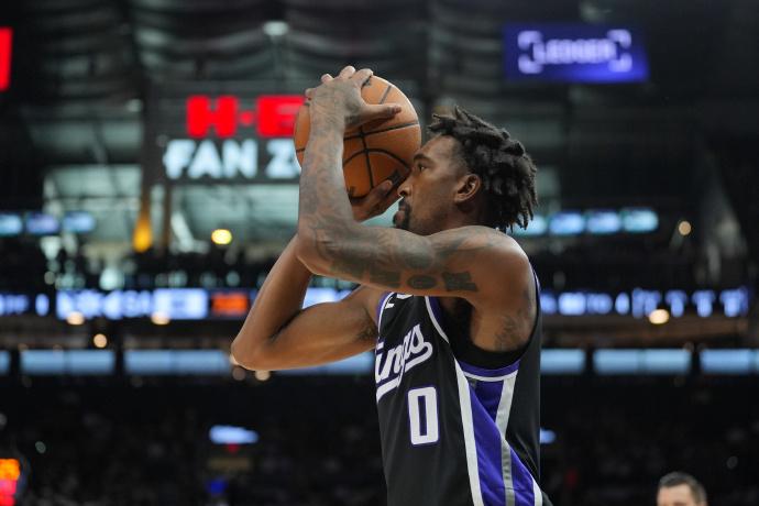 所有迹象表明：蒙克要被交易了

蒙克近期的处境确实有些尴尬。这位场均能贡献13分