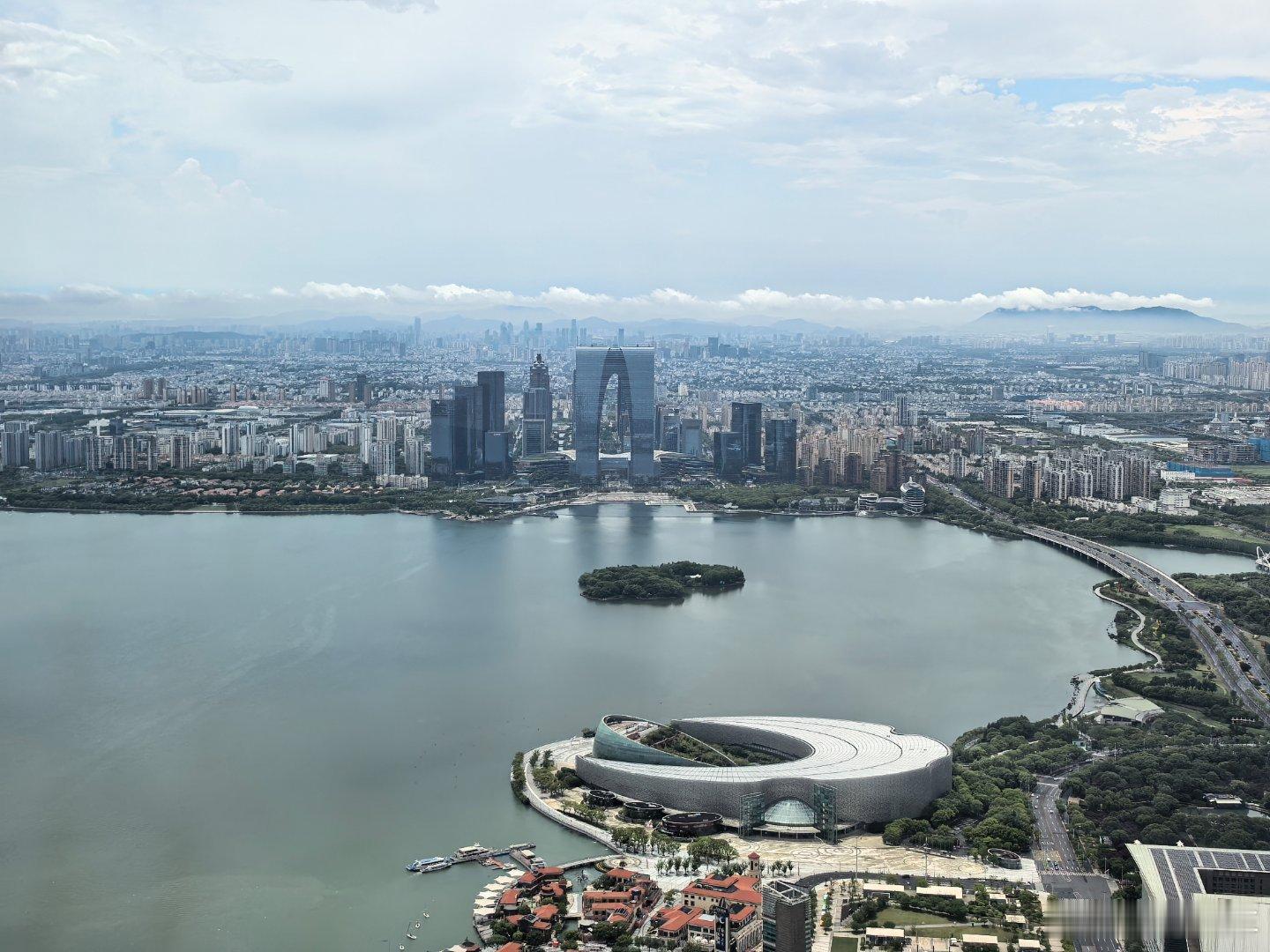 这个酒店窗外风景怎么样？ ​​​