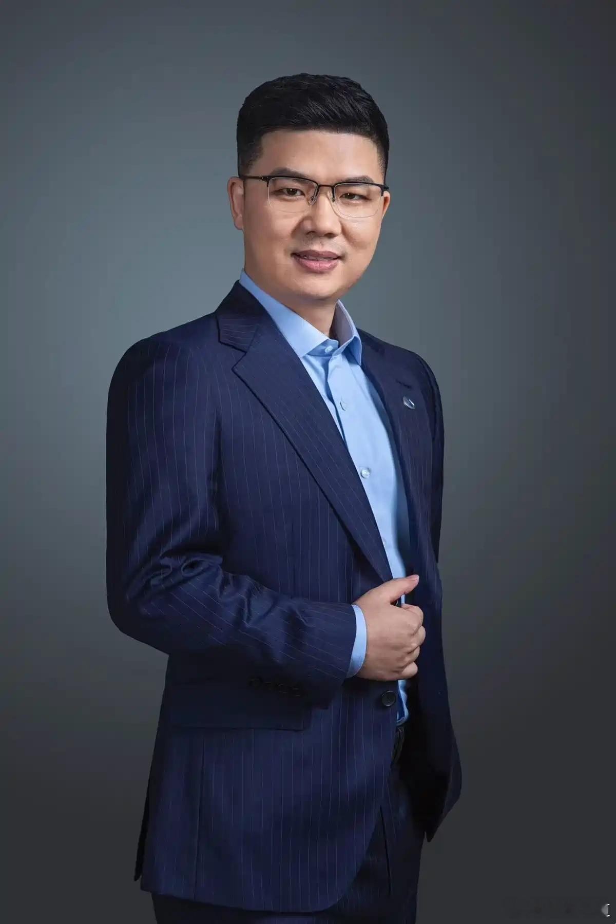 懂车之道讯根据比亚迪集团轮岗制度，腾势汽车迎来人事调整，赵长江由腾势销售事业部总
