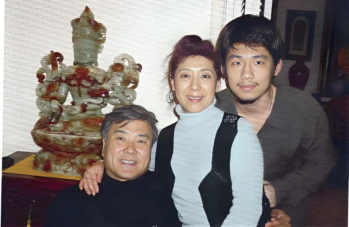 关牧村一家三口