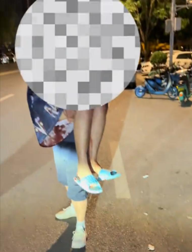 河北一女子大出血，家里人急得团团转，可偏偏连一辆出租车都找不到！眼看着情况越来越