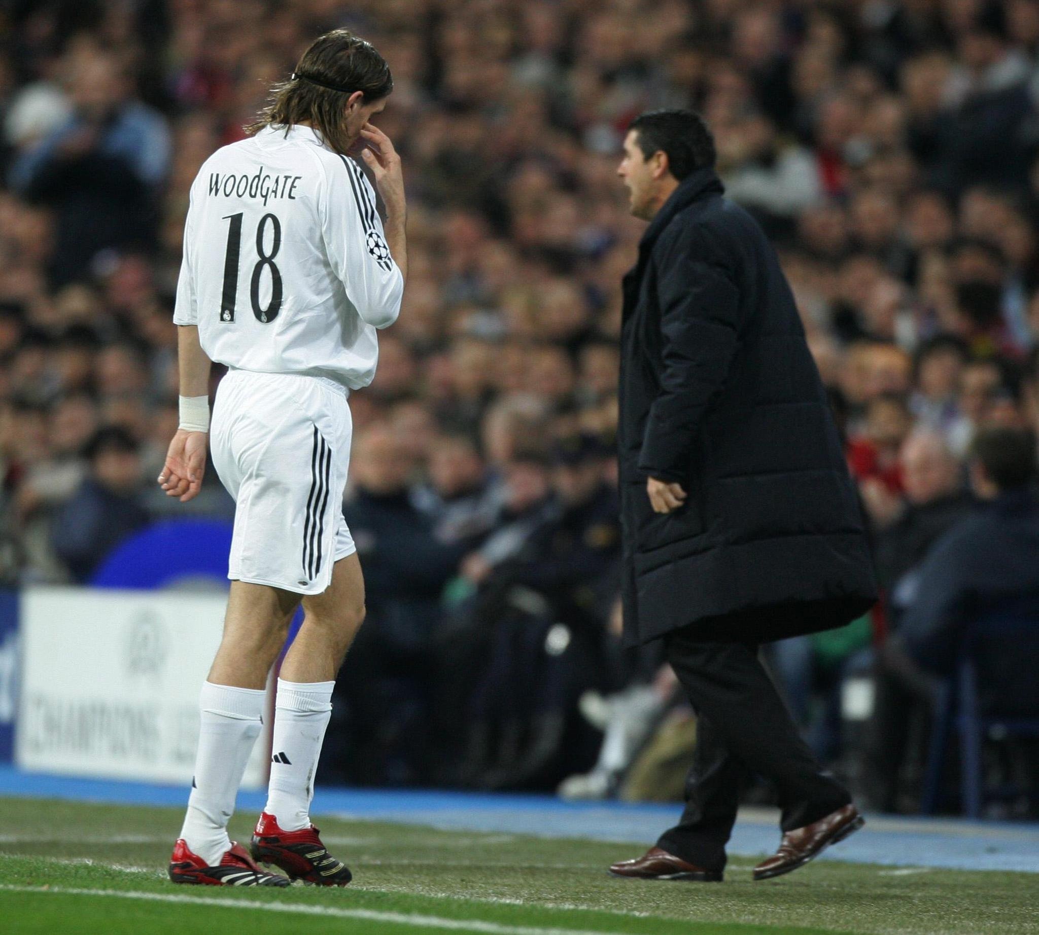 伍德盖特皇马首秀：第24分钟：打进乌龙球第44分钟：吃到黄牌第66分钟：红牌下场