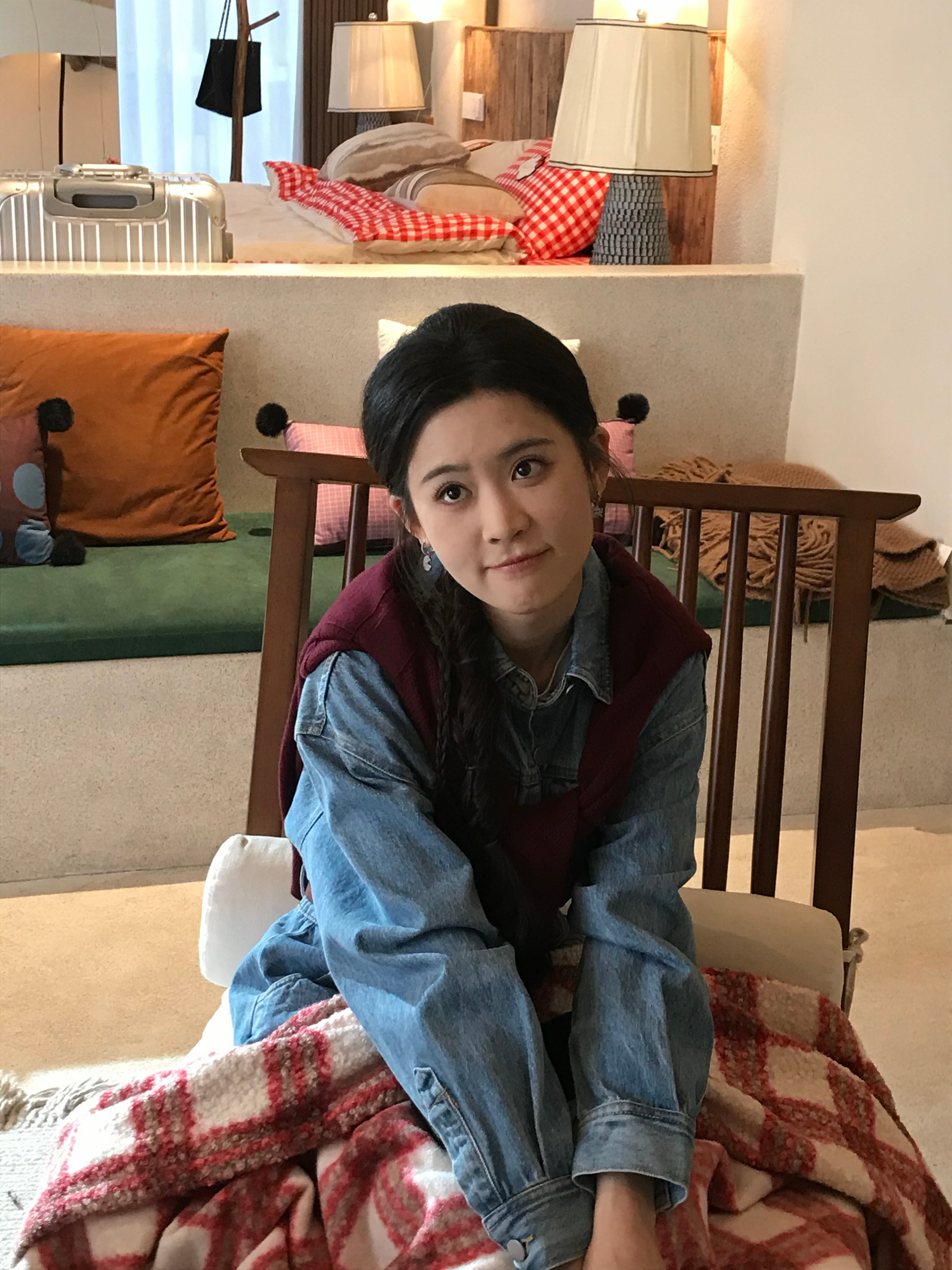 翟一莹好可爱的🥰妹子，短剧圈最可爱的女演员了，喜欢😍，就喜欢她这可可爱爱模样