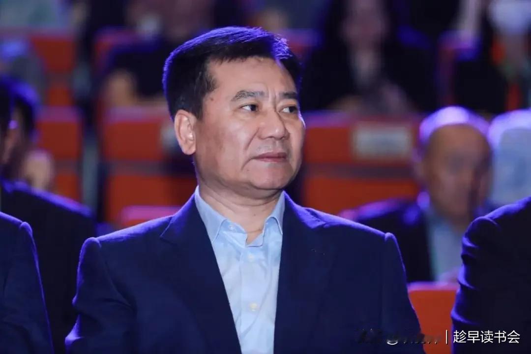 近日，苏宁电器集团等38家公司重整计划获法院批准，苏宁系超2300亿债务处置迈出