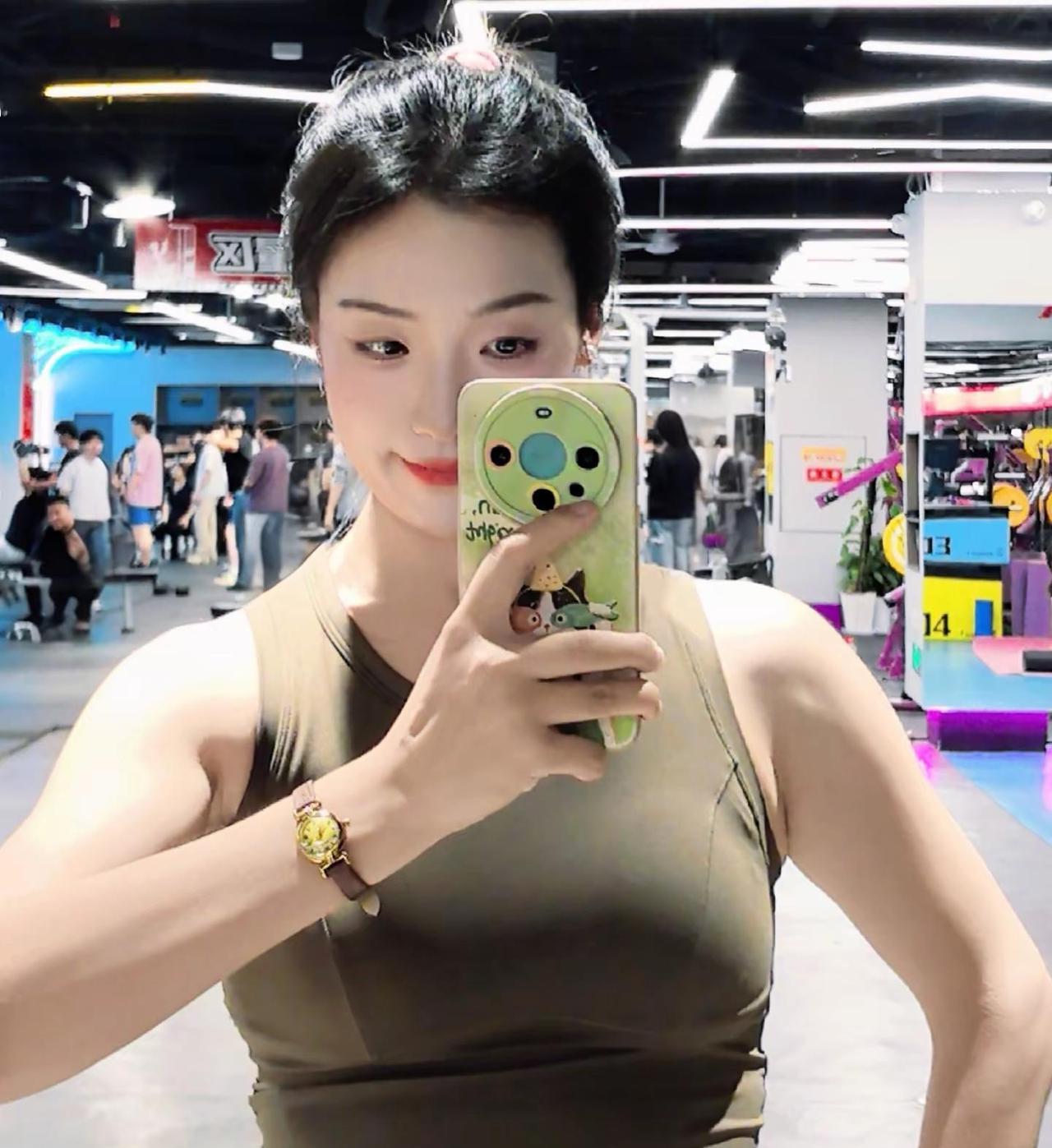 发光不是太阳的权利，我也可以！！ha..随拍 库存 向阳而生 女孩子是最可爱的生