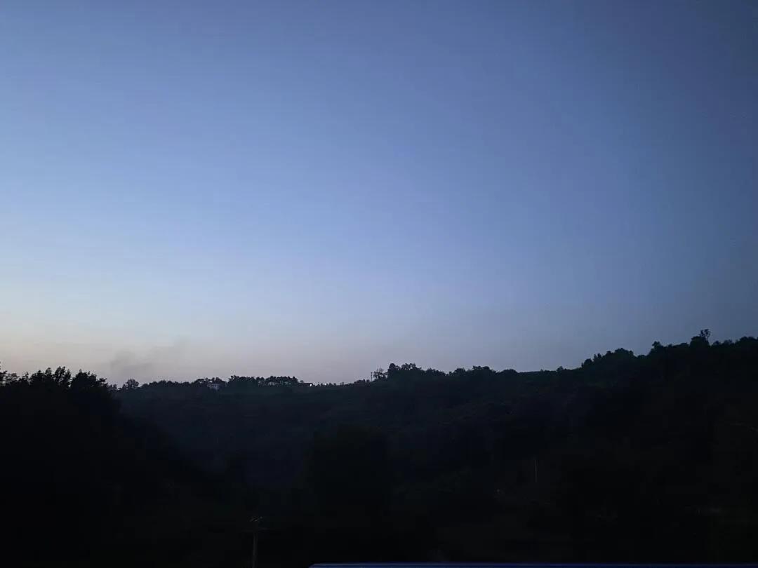 快35岁了，大龄单身未婚未育，日子越过越难了，以前随便一顿外卖30多，现在改吃泡