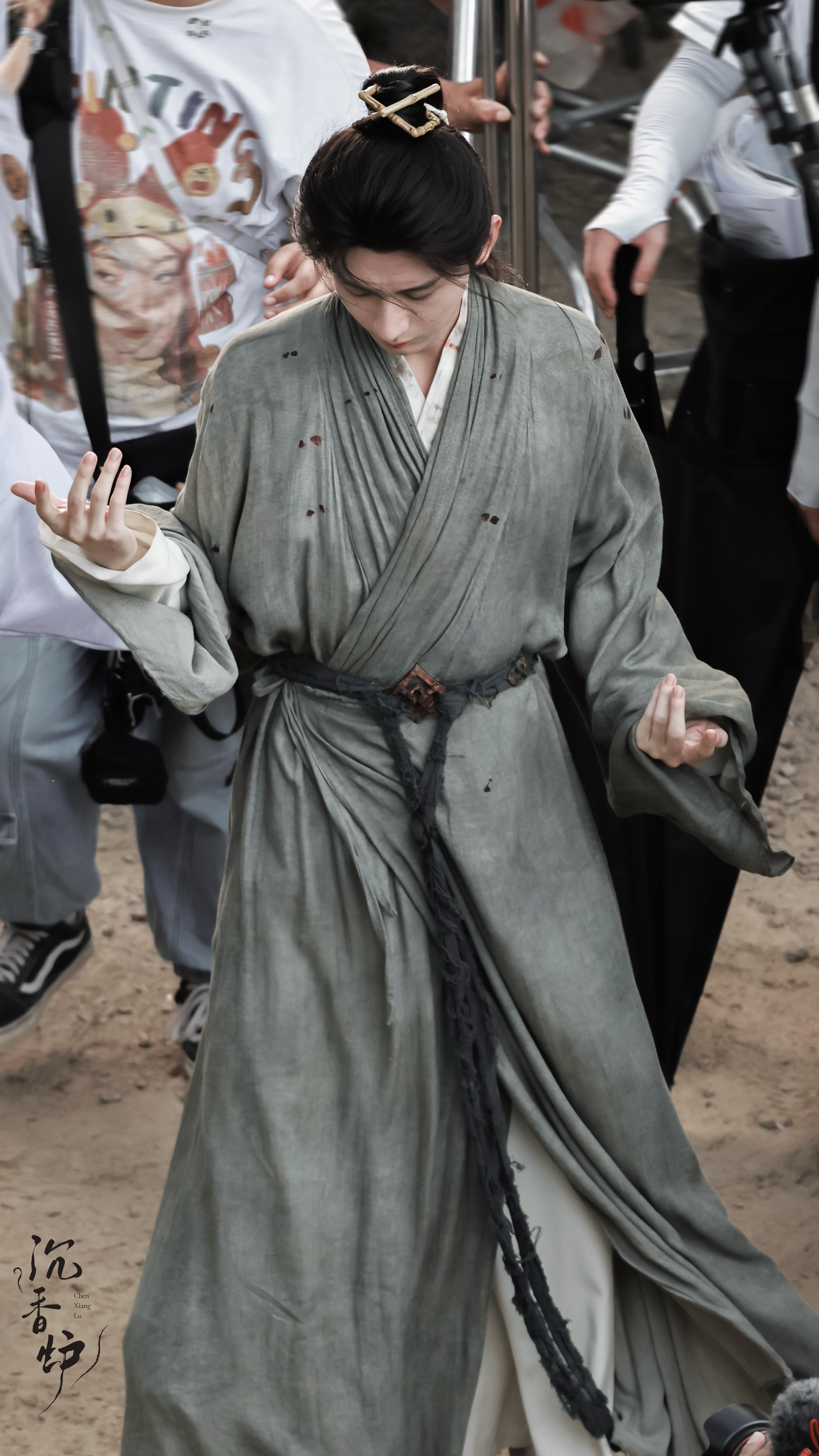 成毅莲花楼 粗布麻衣也难掩绝色