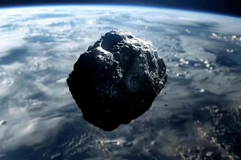 一颗相当于一个足球场大小的小行星大幅提升了其撞击月球的概率。
这颗小行星编号为 