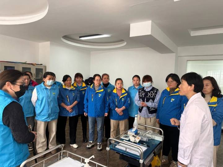 拱墅区首批长照师上岗，00后女孩给失能老人定制“专业化”照护