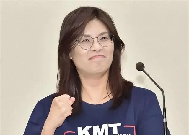 说句扎心的话。国民党现在最缺的，不是钱，不是人，甚至不是年轻人。缺的是一股子气。