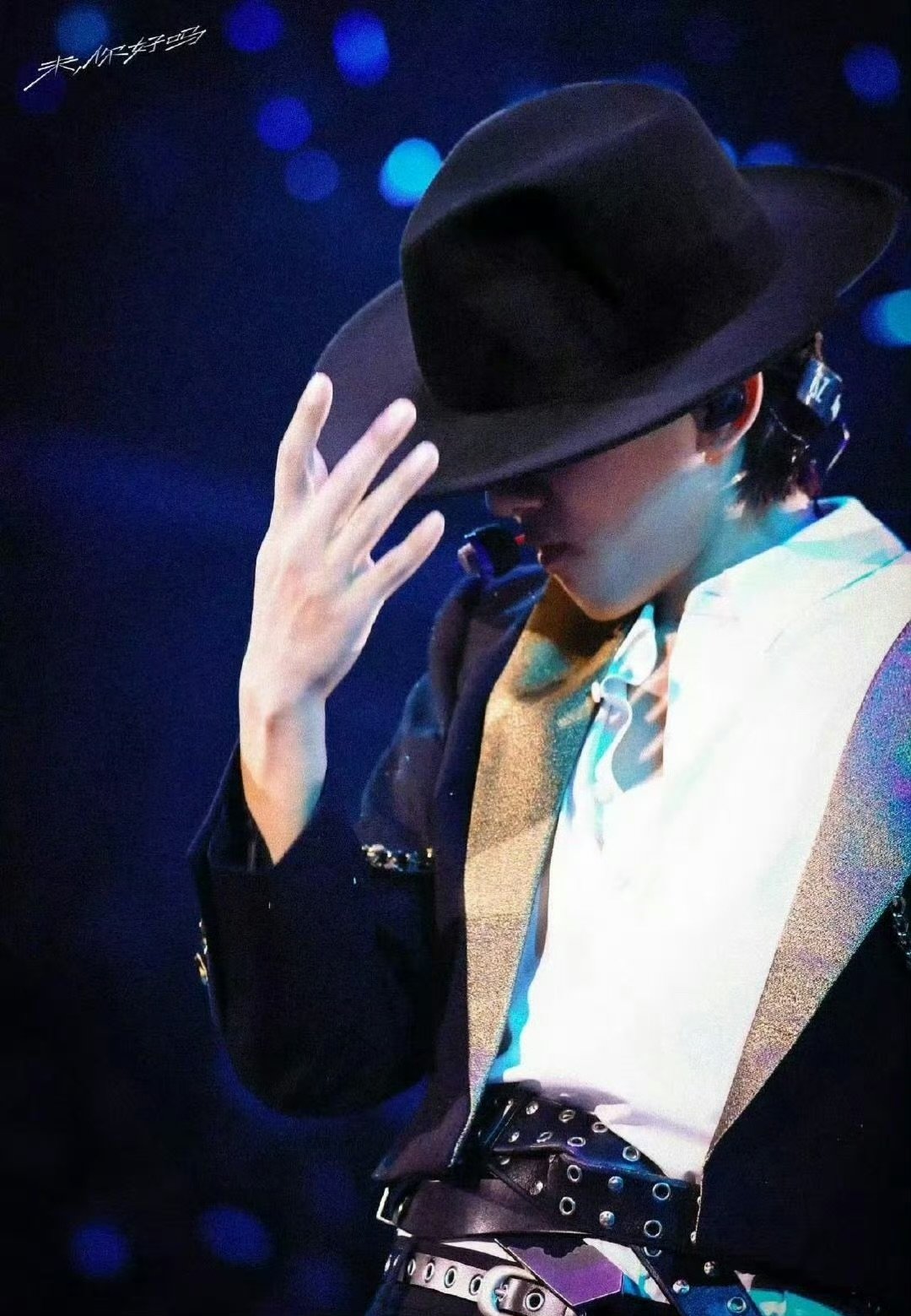 张杰列车即将停靠成都 杰哥带着1982的列车回成都了，这波双向奔赴谁不羡慕 