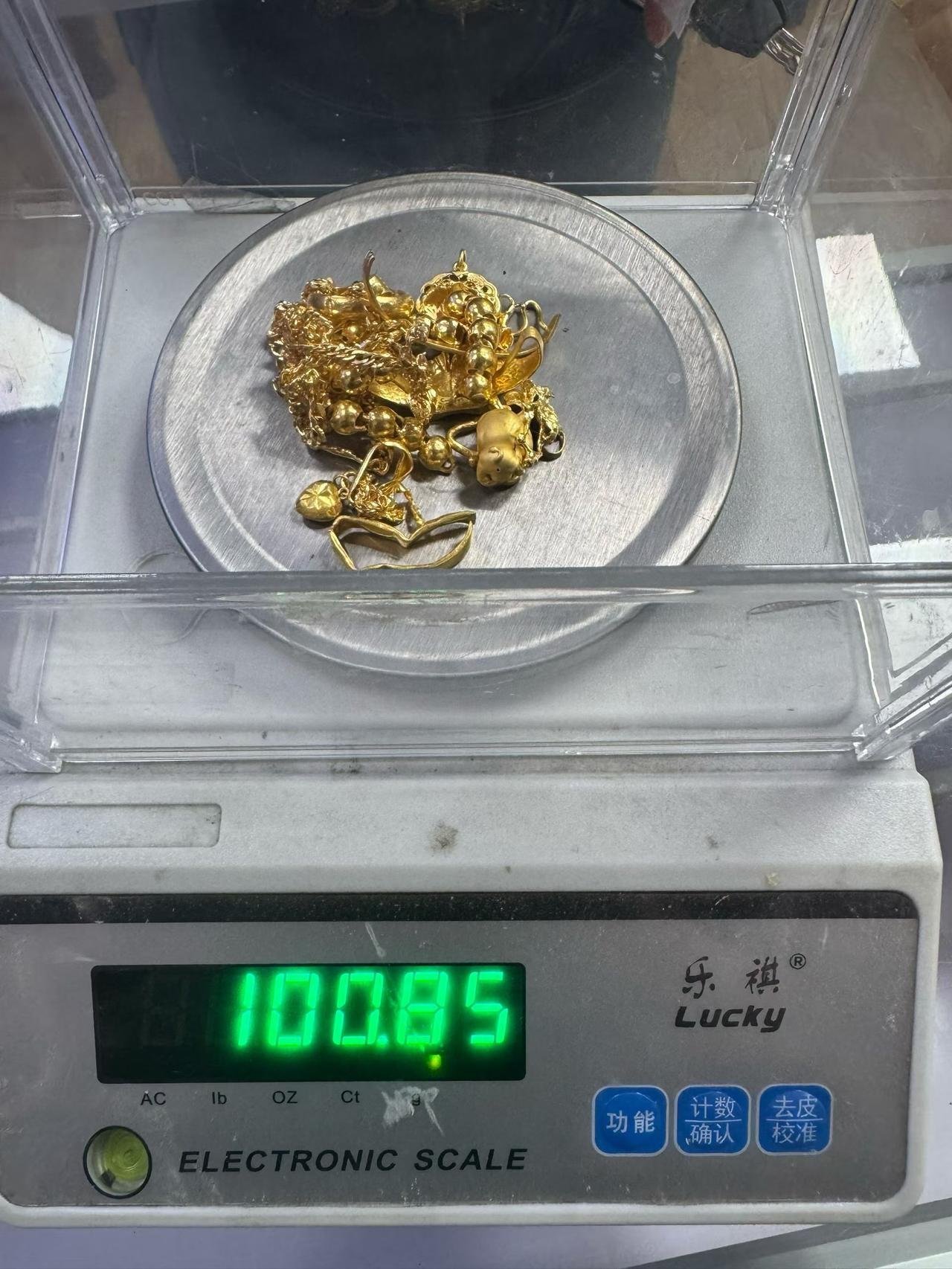 上金所：继续做好近期市场风险控制工作
上金所发布通知，近期受多重因素影响，贵金属