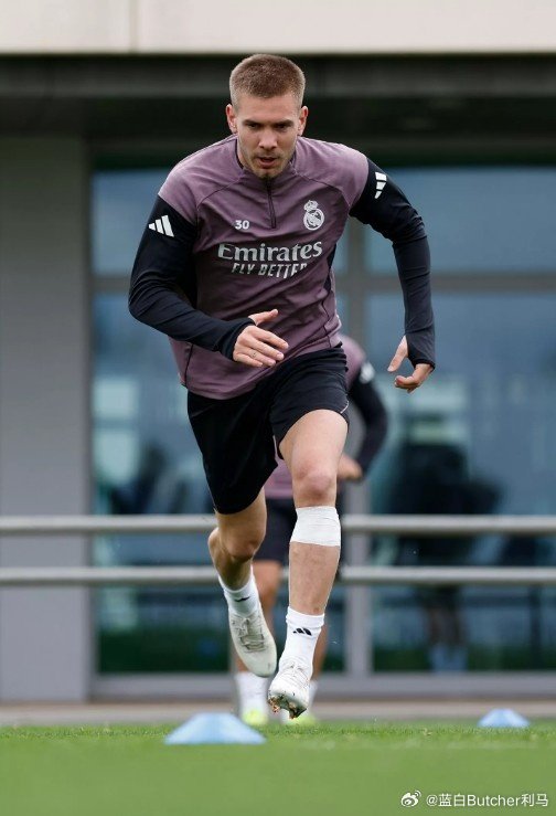 北京时间3月12日凌晨4:00，欧冠1/8决赛首回合，皇马将坐镇主场迎战曼城。今